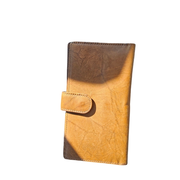 Mundi Geninue Leather Checkbook Cover - Picture 5 of 5